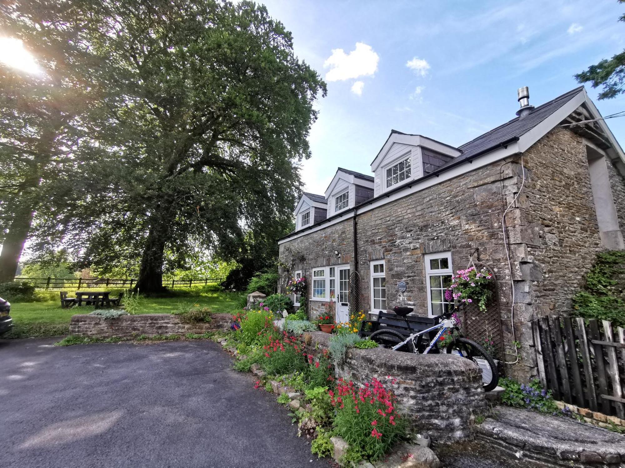 Swansea Valley Holiday Cottages Cilybebyll Exterior photo