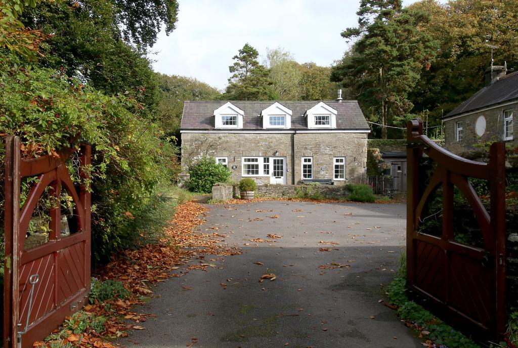Swansea Valley Holiday Cottages Cilybebyll Exterior photo